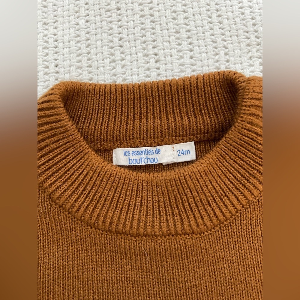 Warm Brown Knit Sweater with Ribbed Neckline - Picture 3 of 6